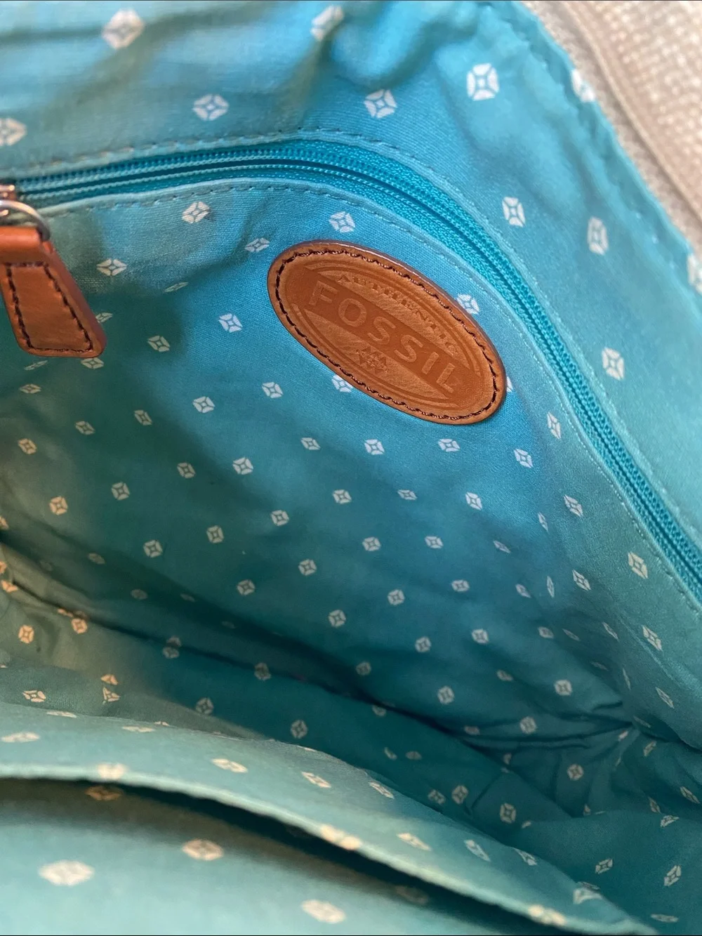 Fossil neutral canvas